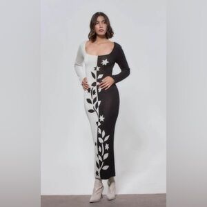 Kint Long Sleeve Bodycon Maxi Dress Colorblock Black and White Floral
